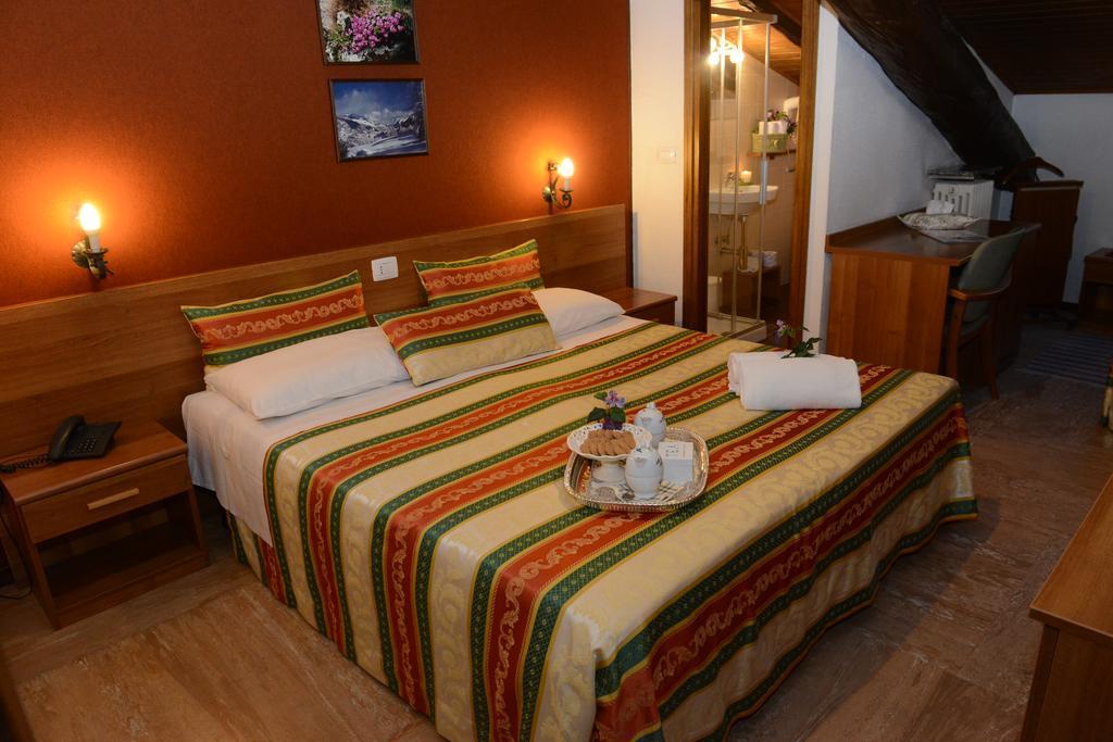 Albergo Altavilla Tirano Exterior photo