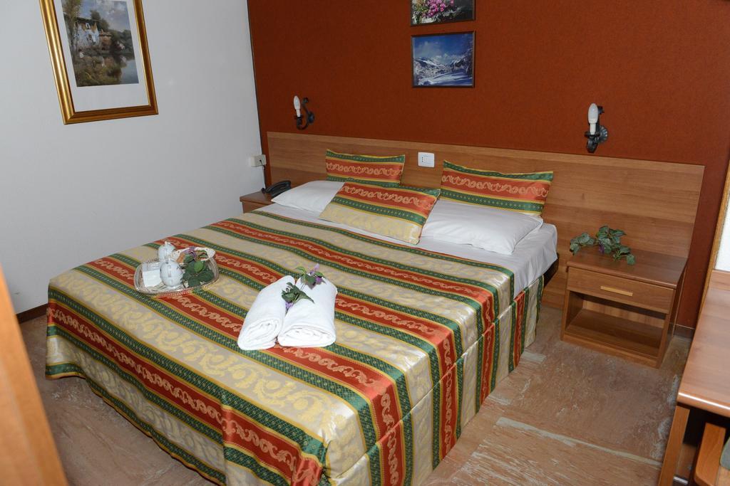 Albergo Altavilla Tirano Exterior photo